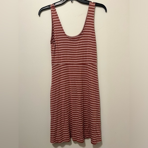 american eagle small red and white dress! - Picture 2 of 3